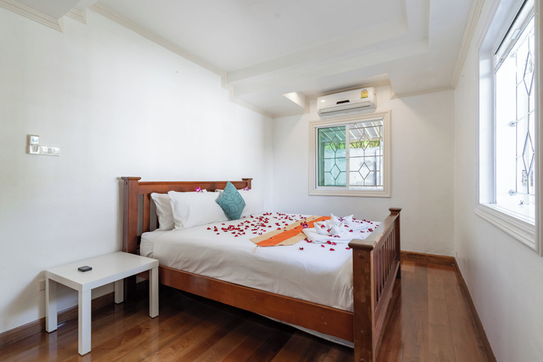 Bedroom 3, Luxurious 5-Bedroom Pool Villa in Heart of Patong, Phuket, Pulau Phuket