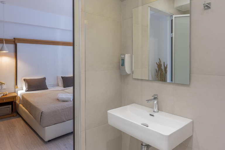 Bathroom 5, W Suites, Crete