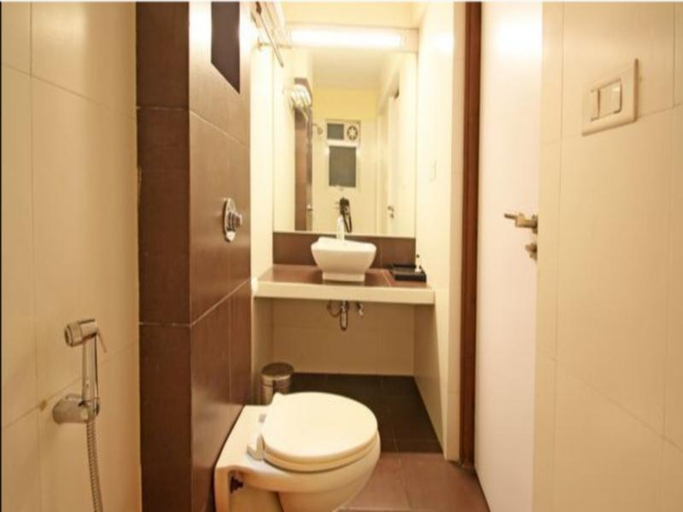 Bathroom 3, Hotel Tanish Residency, Raigarh