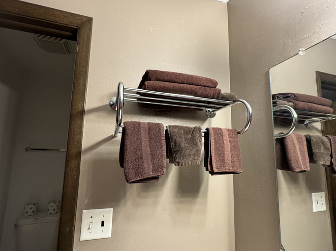 Others 5, Clintonville Motel, Waupaca