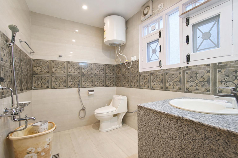 Bathroom 5, De Elaaf The Luxury Stay, Srinagar