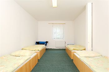 Others 5, Abex Hostel, Praha 3