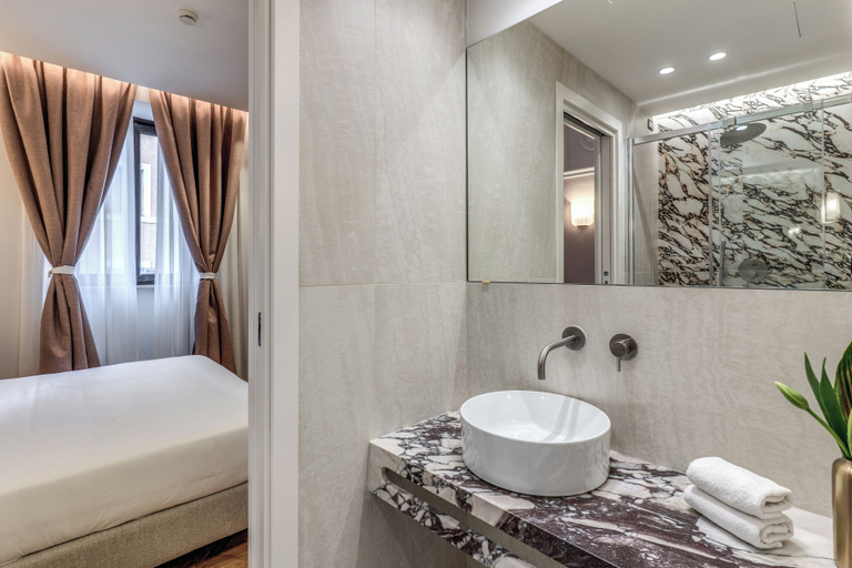 Bathroom 3, Hotel Fori Imperiali Cavalieri, Roma