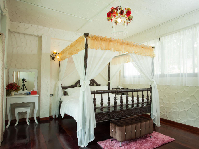 Bedroom 2, The Banyan Leaf Resort, Suan Phung