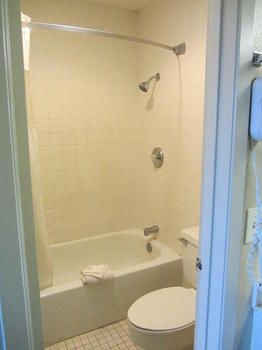 Bathroom 4, Travelodge Amarillo, Potter