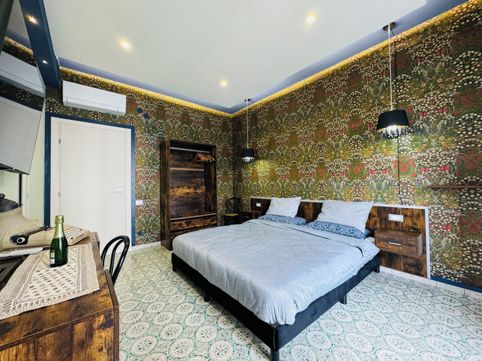 Room 2, YourHome - Maison Nicole & Marie, Napoli