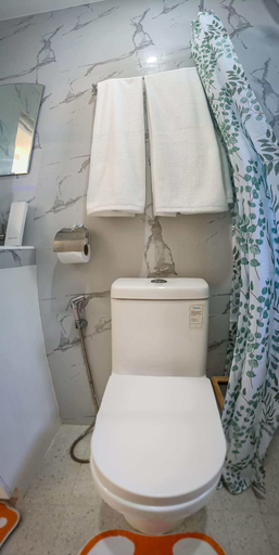Bathroom 2, the Landing Villas Rentals, Panglao