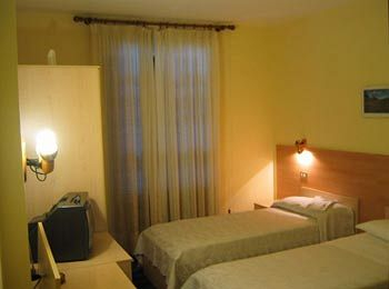 Others 2, Hotel Quo Vadis, Torino