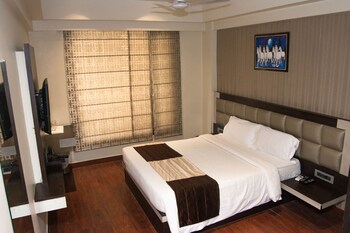 Others 2, Hotel Kalptaru, Bheri