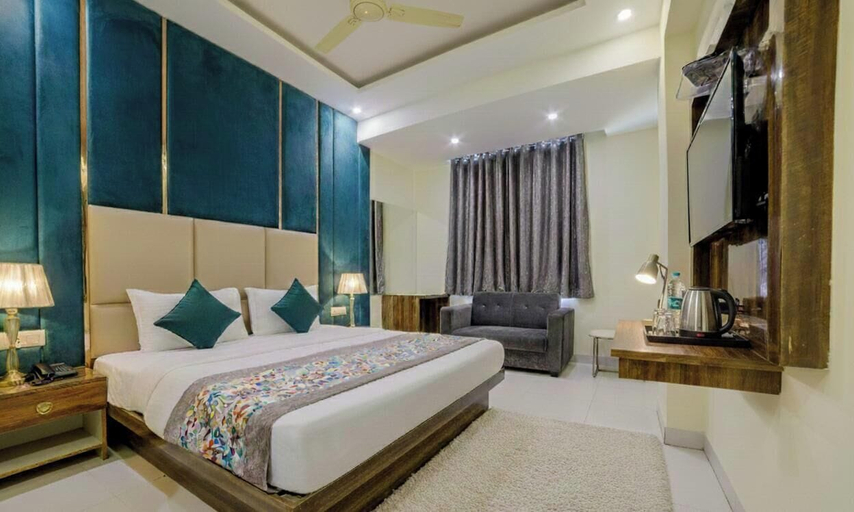 Bedroom 3, Hotel The RTS Plaza, Delhi