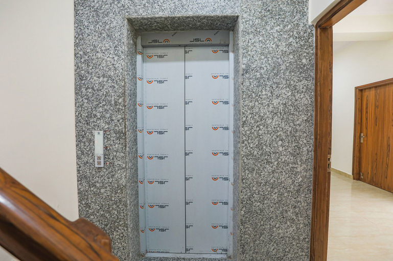 Public Area 2, Fabhotel Grihum, Gautam Buddha Nagar