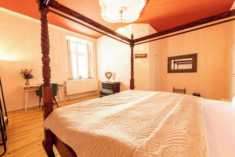 Bedroom 4, Schloss Arenfels, Neuwied