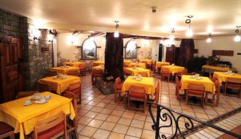 Others 3, Hotel Italia, Aosta