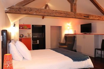Others 3, Le Doyenne - Entree Autonome - Hypercentre, Sarthe