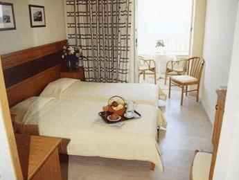 Others 3, Summery Hotel, Ionian Islands