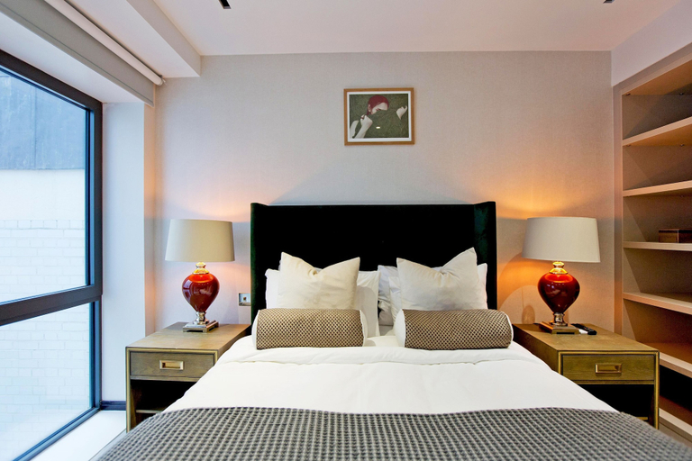 Bedroom 4, 2-bed Superior Apt 208, London