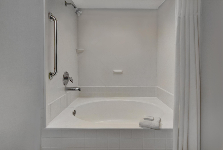 Bathroom 4, Hampton Inn Jacksonville Beach/Oceanfront, Duval