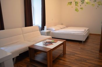 Guestroom 5, Grand Central Apartments, Wien