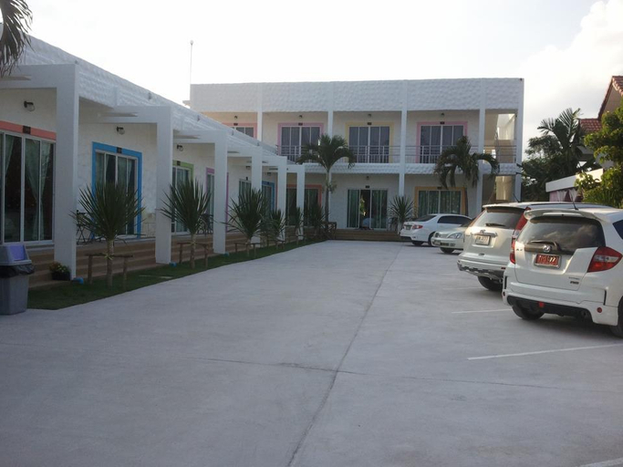 Exterior & Views, Baan Chom Jan Suan Phung, Suan Phung