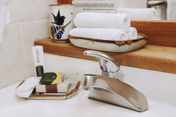 Bathroom, Alcazar Suites, Zapopan