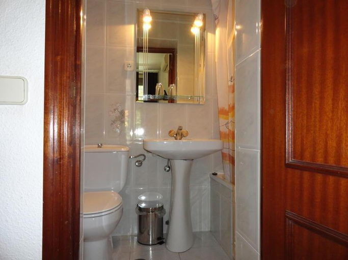 Others 5, Hostal Palacios Fuencarral, Madrid