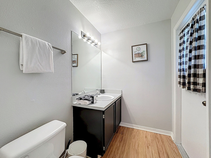 Interior 4, Serene Escape: South-facing Pool & Game Room, Lake