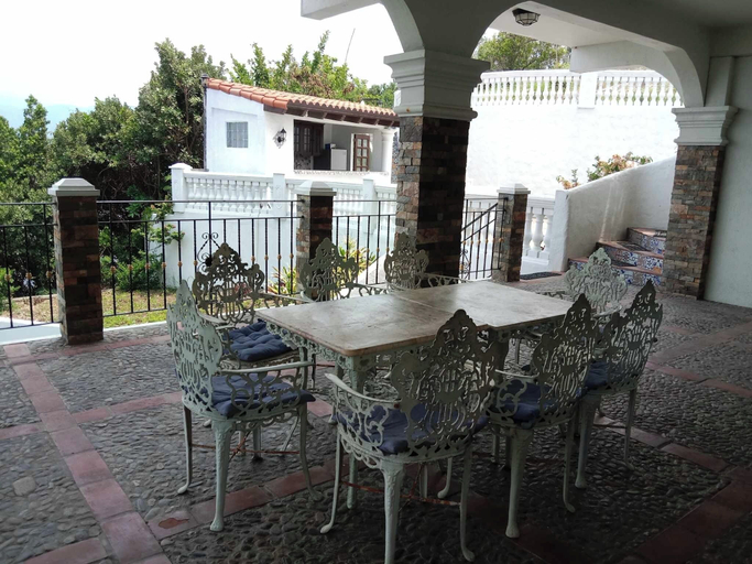 Bathroom, Casa Del Faro, Puerto Galera