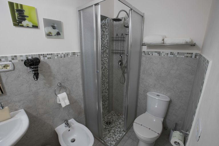 Bathroom, Dimora Novecento, Catania