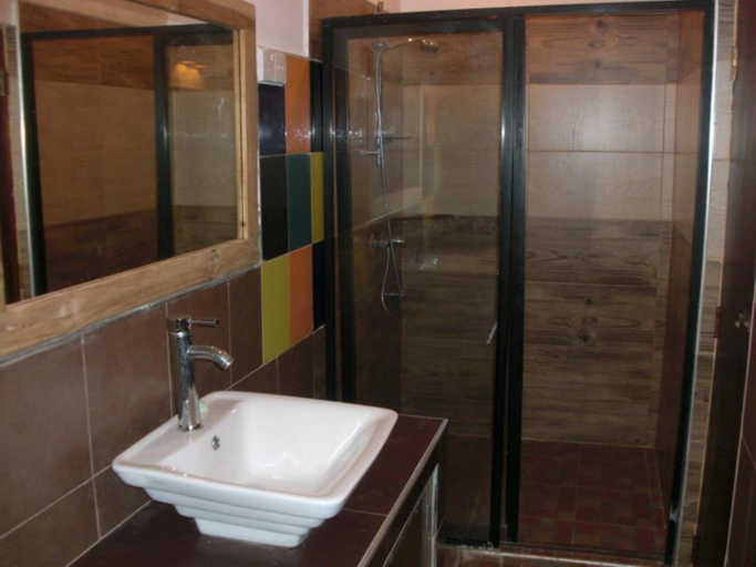 Bathroom 4, Sunset Beach Mirissa, Weligama