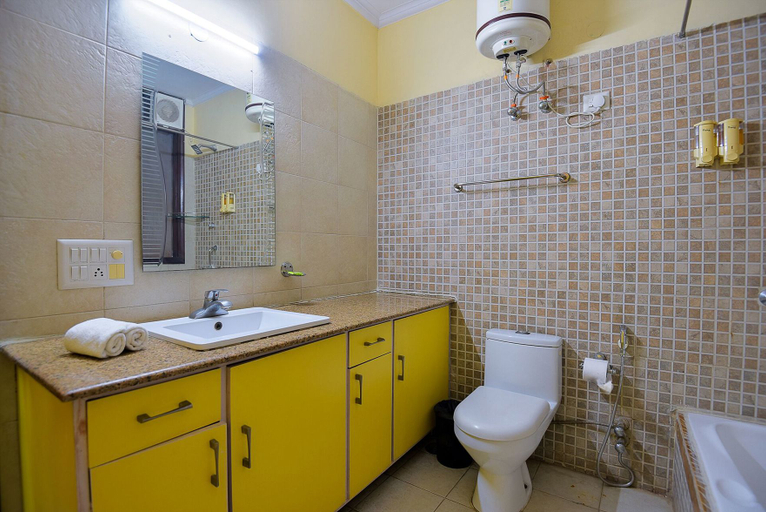 Bathroom 5, BedChambers Serviced Apartments SushantLok, Gurgaon