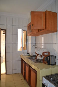 Others 4, Meumi Residence, Mfoundi