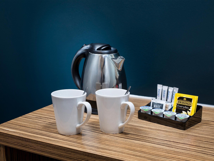Room amenity 3, TRAVELODGE WALSALL, Walsall