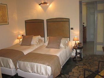 Guestroom 3, Borgo Ramezzana Country House, Vercelli