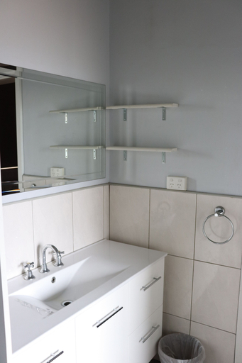 Bathroom, The Court House Hotel, Gunnedah
