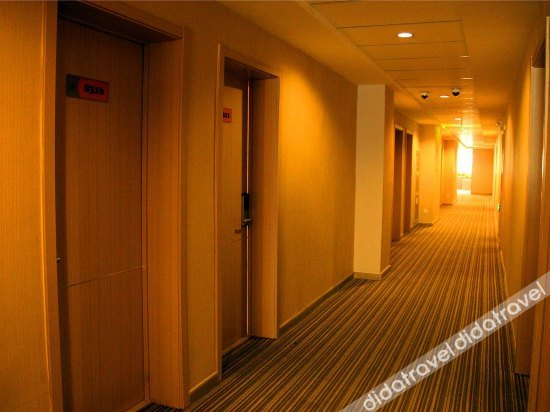 Others 4, 5 Young Day Hotel, Baotou