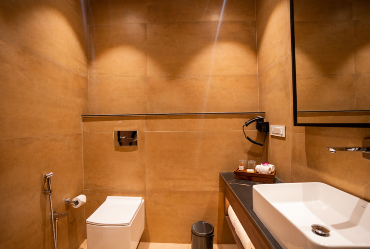 Bathroom 5, Velmore Kasauli Operated by Royal Orchid Hotel Ltd, Solan