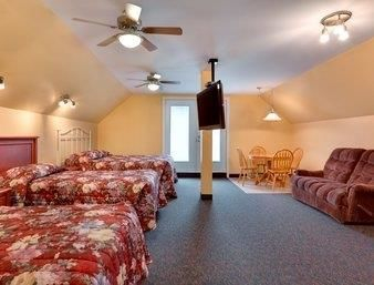 Others 2, Travelodge by Wyndham Fredericton, Sunbury