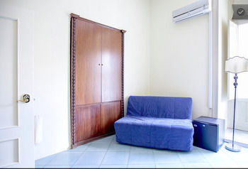 Others 2, BnB Naples, Napoli