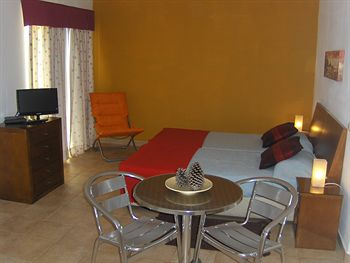 Others 5, Porto Mós Residence, Lagos