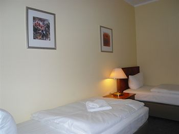 Others 3, Hotel Amadeus Central, Berlin