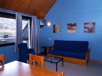 Others 3, Apartaments Crest Pas