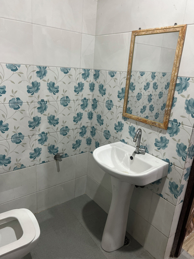 Bathroom 4, Hotel Maya Palace-- Chhibramau, Kannauj