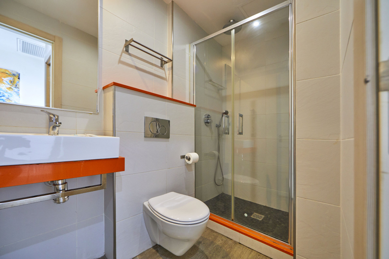 Bathroom 2, AHOI! Urban Beach Hotel, Baleares