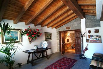 Others 5, Hotel Italia, Aosta