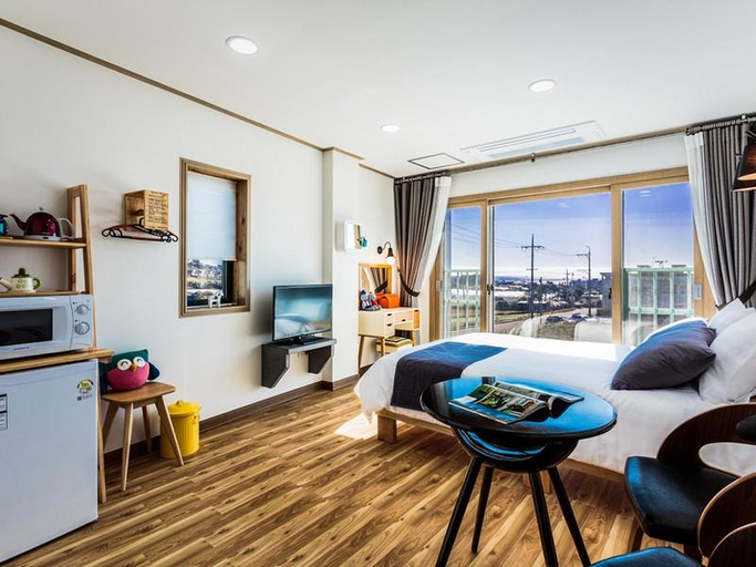Bedroom, J Cube Pension, Seogwipo