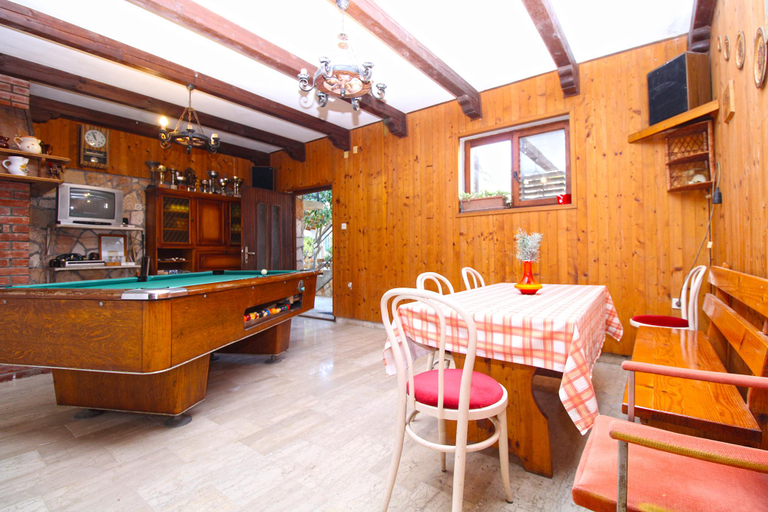 Food & Drinks, Apartments Ivanka 1056, Pula