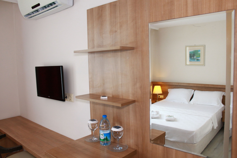 Others 5, Sinopsis Resort Otel, Merkez