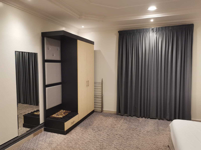 Bedroom 4, Taj Al Hamra Hotel, Riyadh