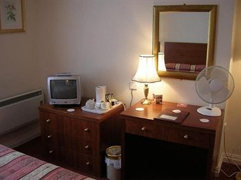 Others 5, The Emmbrook Inn Hotel, Wokingham
