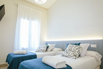 Others 5, Apartamentos Poeta Quintana, Alicante